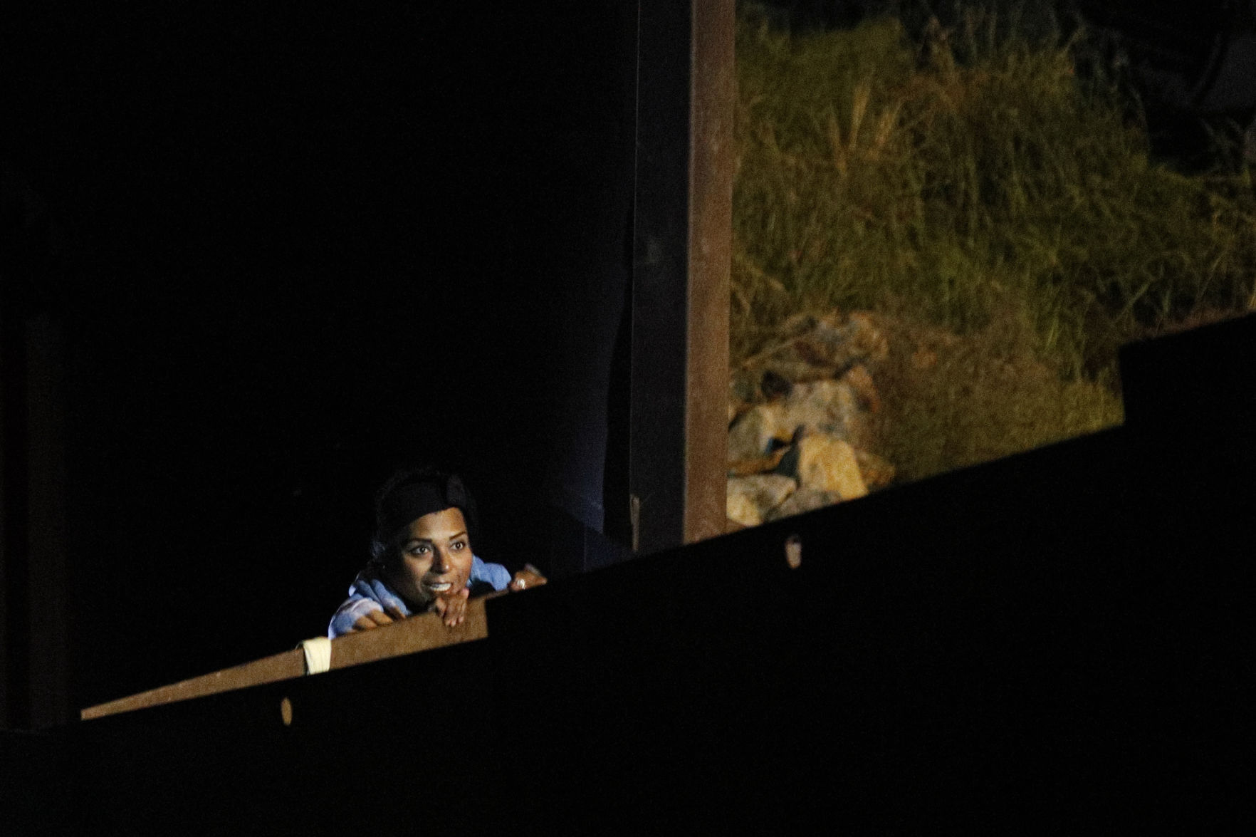 Central America Migrant Caravan - Jumping the Wall Photo Gallery